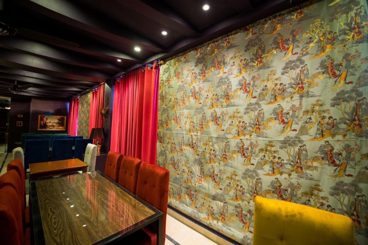 Hotel Holiday Lahore Exterior photo